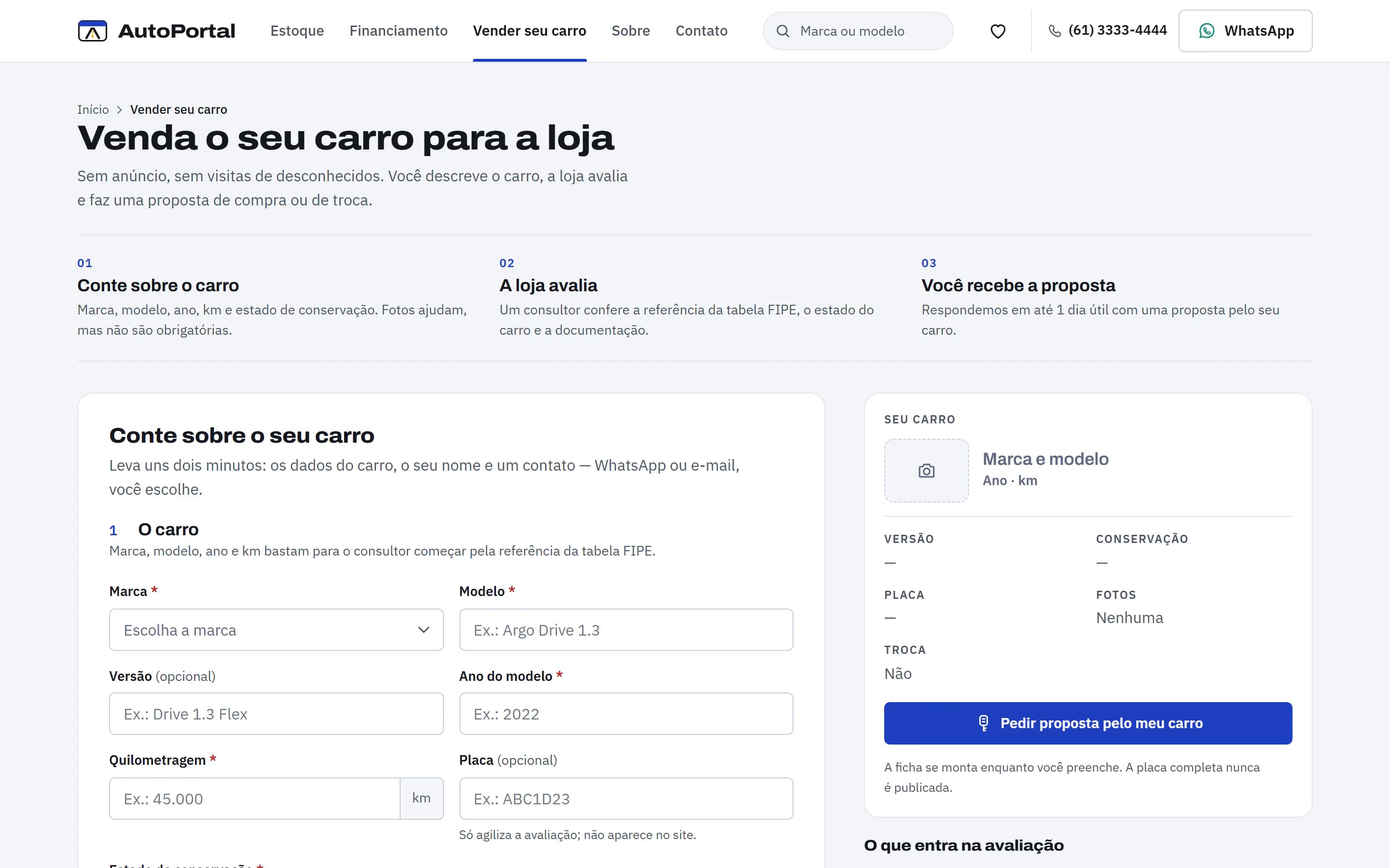 Página Venda seu carro: explicação em três passos (conte sobre o carro, a loja avalia, você recebe a proposta) e formulário com marca, modelo, versão, ano, quilometragem e placa, com a ficha do carro ao lado.